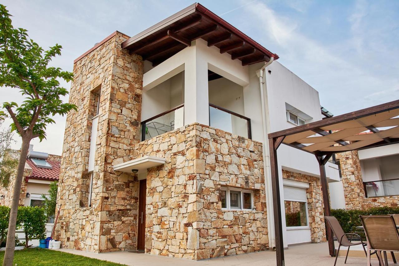 Petritis Villas Nea Iraklitsa エクステリア 写真