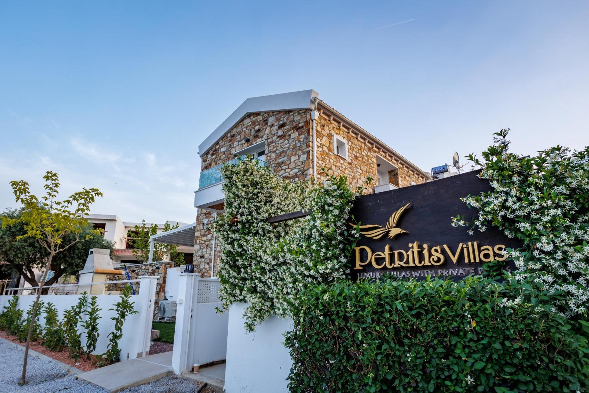Petritis Villas Nea Iraklitsa エクステリア 写真